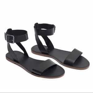 Madewell• NWT black sandals 10